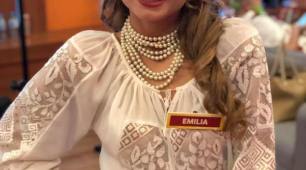 Casa interpretei populare Emilia Dorobanțu, cuprinsă de foc. Zeci de costume populare de colecție au ars. Pagubă imensă