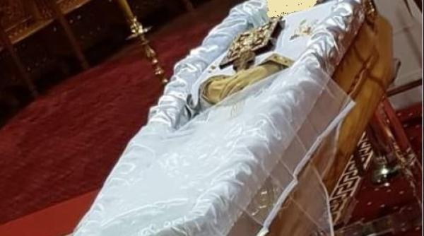 Italia. Preotul Lucian Roșu a fost înmormântat în cimitirul făcut de el: Povestea cutremurătoare de viață a duhovnicului