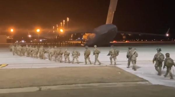 Un înalt comandat militar din Iran a ameninţat Statele Unite cu „o răzbunare şi mai dură”, după atacul cu rachete