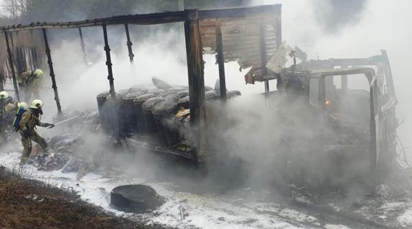 Belgia: Șofer român, salvat în ultima clipă din cabina unui TIR în flăcări. Transporta substanțe extrem de periculoase