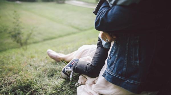 Italia. Mesajul cutremurător al unei românce care și-a lăsat cei șase copii singuri acasă și a plecat la muncă: „Mă topeam de dorul lor”