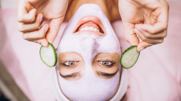 Cum să scapi de cearcăne dimineața: Remediul la îndemână, din frigider