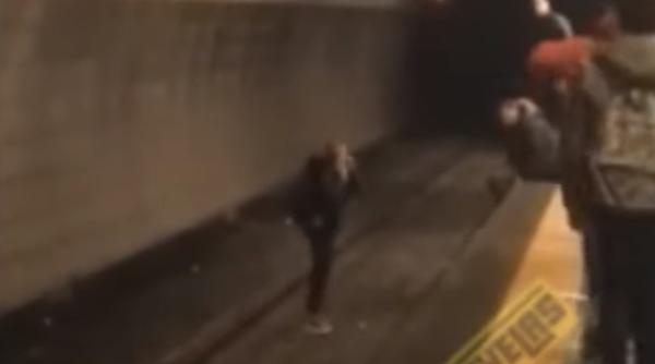 O româncă s-a aruncat pe linia de metrou la Roma. Imagini dramatice - VIDEO