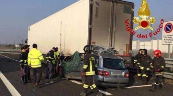 Italia. Clipe de spaimă pentru un șofer român: s-a trezit cu doi morți sub camionul său