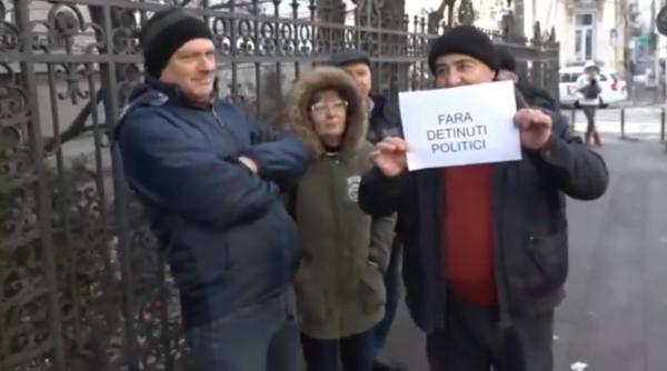 Susținătorii lui Liviu Dragnea, mesaj pentru Diaspora: „Băteam la ei până nu mai suflau. Gazele au fost nimic. Trebuiau împușcați“