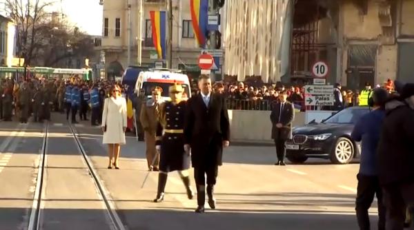 Incident la Iași: Un bărbat a leșinat în fața lui Iohannis