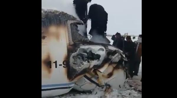 Avion prăbușit în Afganistan. „Există patru cadavre, două persoane în viață și dispărute”