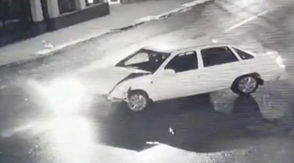 Fetiță de opt ani, moartă într-un accident în județul Prahova. Era în mașina condusă de mama sa