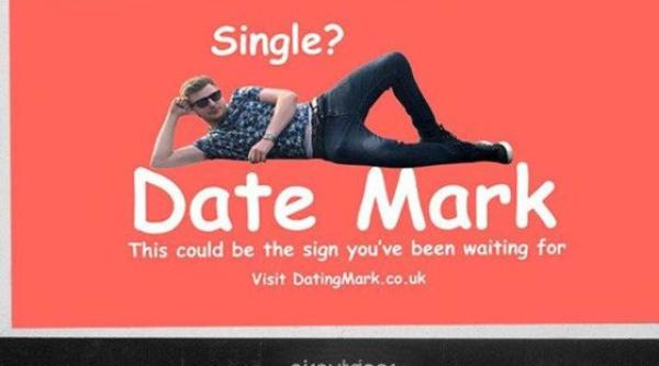 Marea Britanie: A dat sute de lire pentru a scrie pe un panou publicitar că își caută iubită. Rezultatul l-a șocat