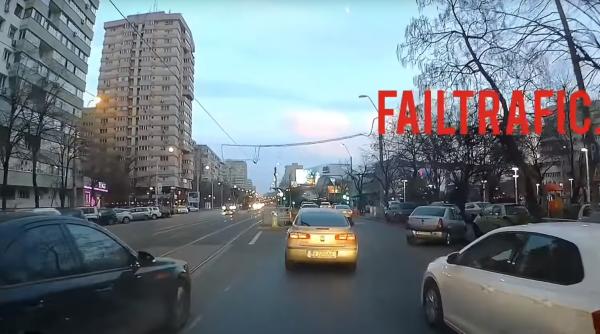 Șofer cu Mercedes, lovit intenționat după ce a depășit coloana pe linia de tramvai. Video