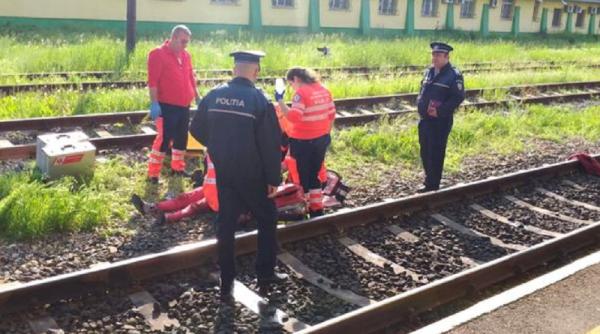 Tânăr de 19 ani lovit mortal de tren. Traficul feroviar, blocat
