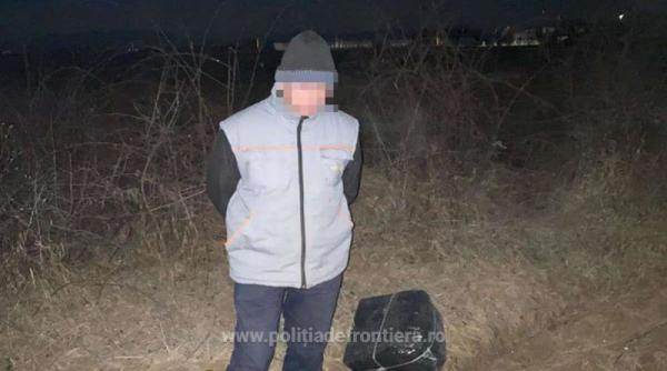 Un român a fost prins în timp ce aducea în țară țigări din Ucraina cu drona