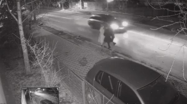 Copilul de 2 ani spulberat pe trecere după ce a fugit de lângă tată a murit la spital