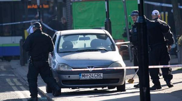 Mașină cu numere românești, detonată în Londra. Polițiștii au evacuat MII de oameni - VIDEO