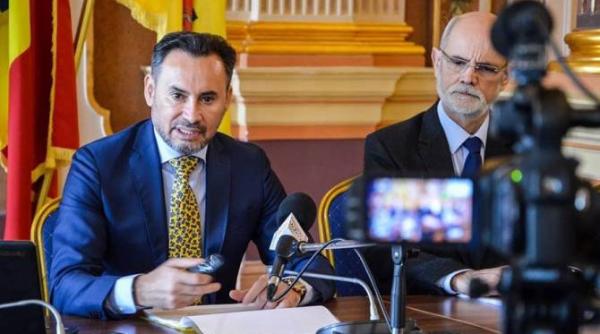 Surpriză. Cine îi recomandă cartea europarlamentarului Gheorghe Falcă