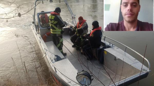 Germania: Mobilizare de forțe pentru căutarea unui tânăr român. Geanta lui, atârnată de un pom lângă un râu