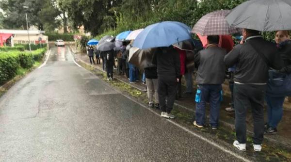 OUG anticipate. USR: "PSD, ALDE şi UDMR nu vor ca românii din diaspora să poată vota în condiţii decente"