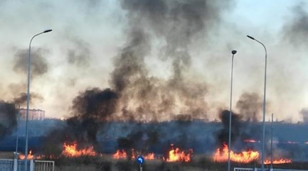 Incendiu de amploare lângă mall-ul Sun Plaza