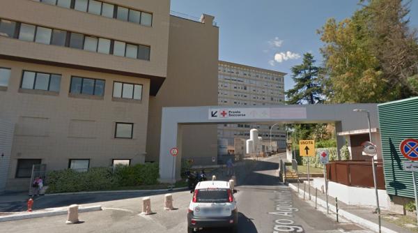 Italia. Un român a fost prins furând de la bolnavii internați într-un spital din Roma