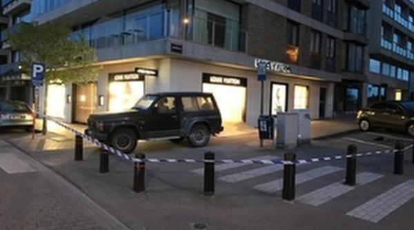 Belgia. Jaf ca în filme la Louis Vuitton: Mai mulți români au furat bijuterii și genți de sute de mii de euro. Decizie de ultimă oră