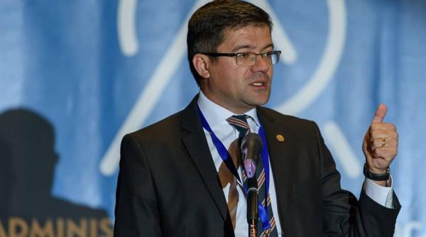 Costel Alexe, reacţie vehementă: "Îi vreau cu cătuşe la mâini pe toţi cei care fură din pădurile României"