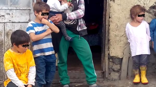 Studiu Eurostat. Copiii din România şi Bulgaria, printre cei mai supuşi riscului de sărăcie şi excluziune socială din UE