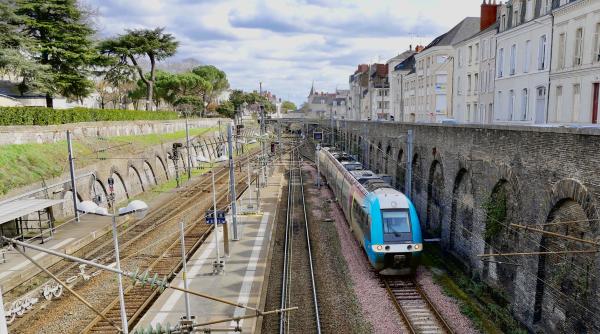 Tren de mare viteză, DERAIAT în Franța