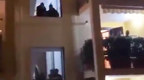 Coronavirus. Italienii fac haz de necaz: "Glume de carantină"