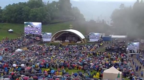 Coronavirus. Catolicii din întreaga lume se roagă alături de Papa Francisc pentru SFÂRȘITUL pandemiei