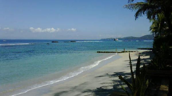 Doi români aflați în concediu în Bali, infectați cu noul Coronavirus. De pe șezlong au ajuns direct pe targă