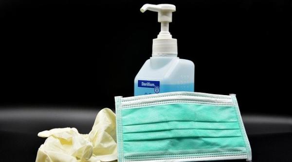 Coronavirus. Echipament medical, adus de urgență în România cu o navă NATO