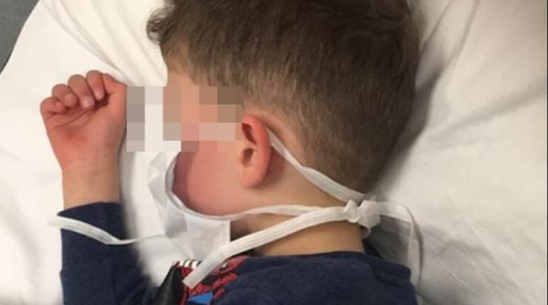 Un băiețel de 5 ani se luptă cu coronavirusul: „Mami, o să mor?”. Mama lui, mesaj disperat: „Nu este o glumă!”