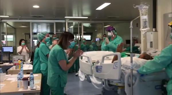 Spania. Șofer român de TIR, infectat cu coronavirus, scos de la Terapie Intensivă în aplauzele medicilor (VIDEO)