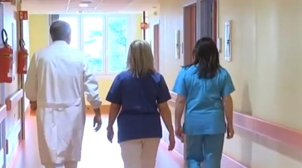 Medicii români, scrisoare virală: „Vom face scut în fața bolii cu trupurile noastre”