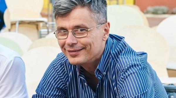 Virgil Popescu: A început producția primelor măști în România