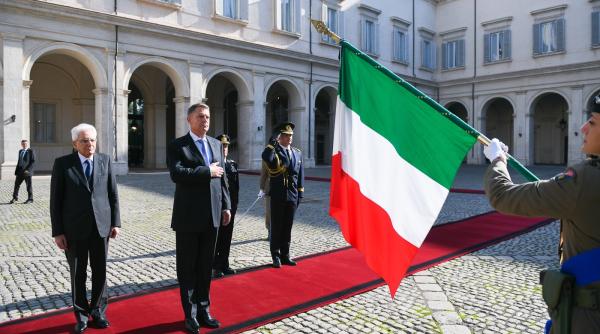 Klaus Iohannis, discuție cu președintele Italiei despre românii din peninsulă. Palatul Cotroceni, luminat în culorile drapelului italian