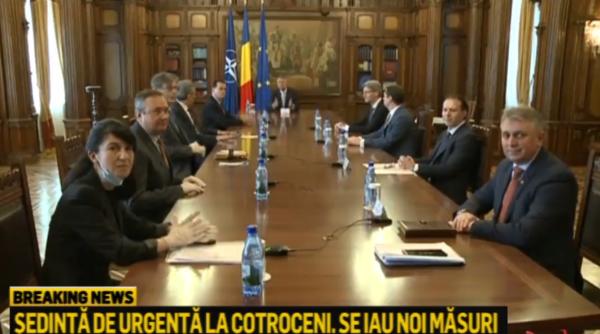 Klaus Iohannis, ședință cu Ludovic Orban și câțiva miniștri. Decizii în starea de urgență