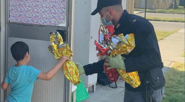 Caz emoționant în Italia. O femeie a sunat la Poliție: "Ajutor! Nu pot cumpăra ouă de Paște pentru copii"