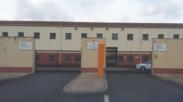 Franța. Un român dintr-un centru de detenție cere expulzarea în România de teama COVID-19: „Prefer să dorm afară“