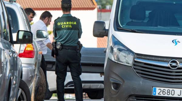 Spania. Petrecerea unui român din Lleida, spartă de poliţişti. Vecinii l-au reclamat