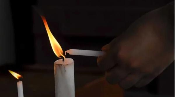 Lumina Sfântă de la Ierusalim a ajuns în România