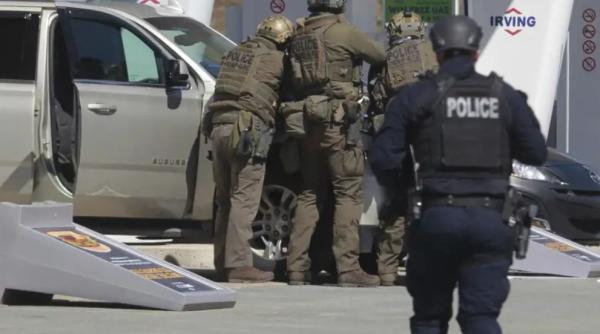 Atac armat în Canada. 16 morți. Atacatorul era îmbrăcat în polițist