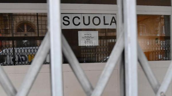 Școlile din Italia rămân închise până în septembrie. Anunțul făcut de Giuseppe Conte
