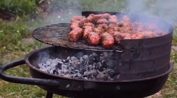 Putem să luăm sau nu coronavirus de pe mici? Explicația unui medic român