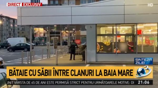 Supermarket din Baia Mare, atacat de mai multe persoane înarmate cu săbii și cuțite - FOTO
