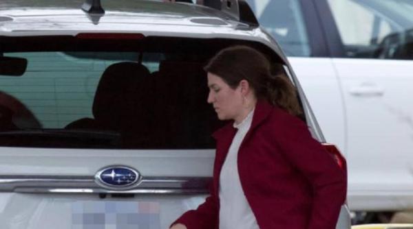 Soția unui diplomat, acuzată că a provocat un accident mortal în Anglia, căutată la nivel internațional