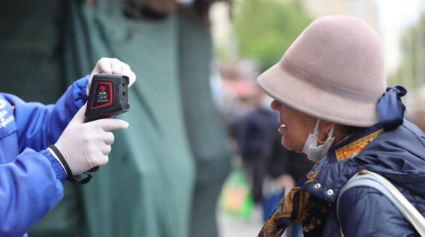 Scandal pe temperatura luată în magazin. Raed Arafat, mesaj pentru români: "Am fost sunat de cineva"