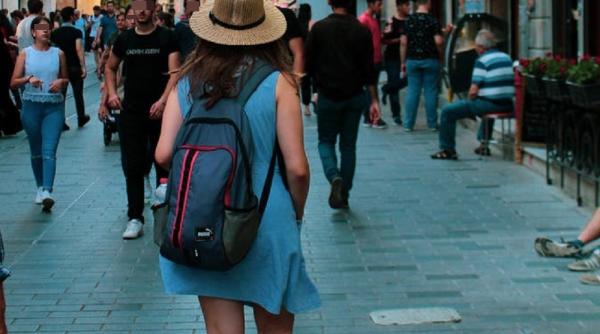 TURISM. Europa vrea să-şi deschidă frontierele interne până la începerea verii