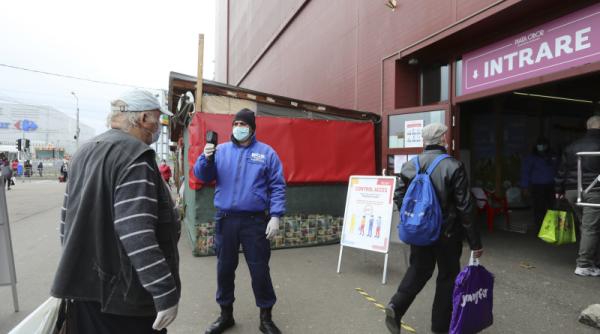 "De ce 37 grade la intrarea în magazin?" O româncă a făcut un scandal monstru și a țipat la toți clienții: "O să vin în fiecare zi!"