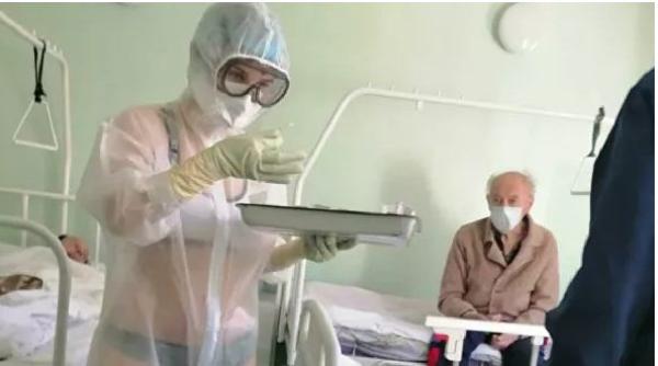 Asistenta rusoaică în costum de baie. Decizie surpriză, după ce șefii au aflat ce a făcut